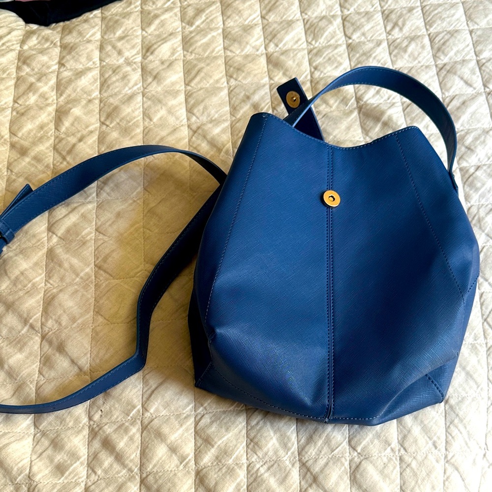 Chic Blue Shoulder Bag for Women